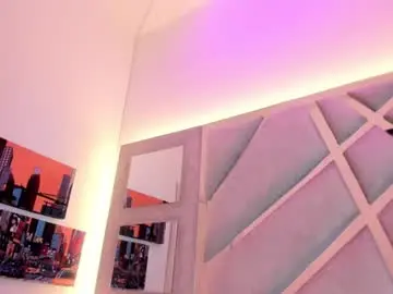 Haileypetite  live sex cam