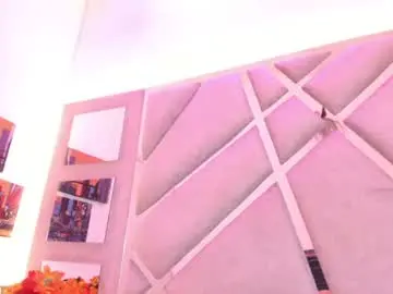 Haileypetite  live sex cam