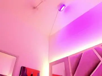 Haileypetite  live sex cam