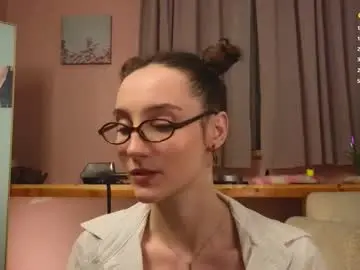 Hotlaracroft  live sex cam