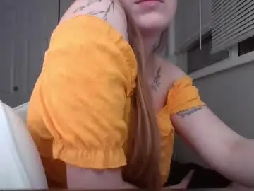 Hotwifelili  live sex cam
