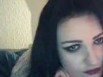 Kittytats21  live sex cam
