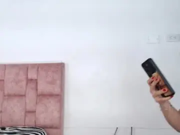 Valentinaof  live sex cam