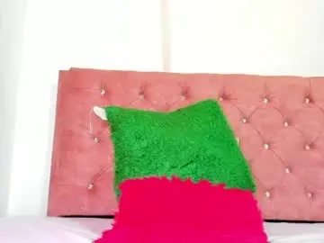 Valery_adams13  live sex cam