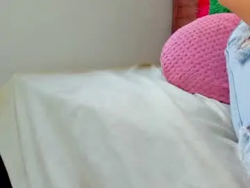 Valery_adams13  live sex cam