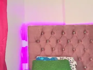 Valery_adams13  live sex cam