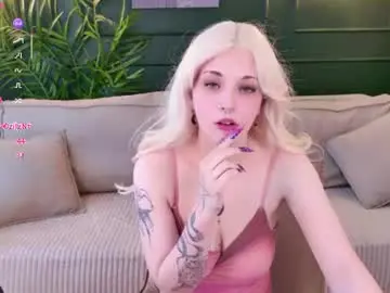 Wandy_di  live sex cam