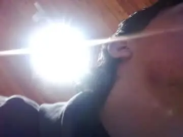 Bigtitslaurenriver  live sex cam