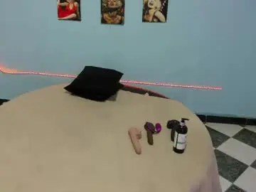 Cinthya_dan  live sex cam
