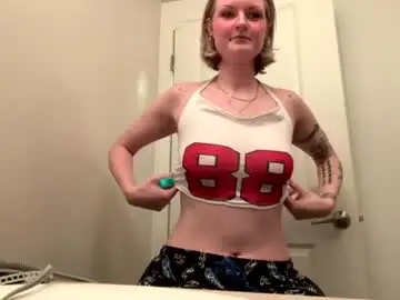 Mommylonglegs666  live sex cam