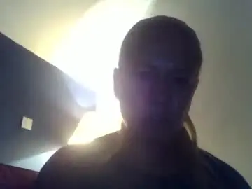 Naughtyjennyblondeuk  live sex cam