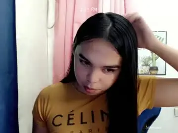 Pinay_heart  live sex cam
