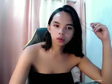 Pinay_heart  live sex cam
