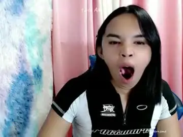 Pinay_heart  live sex cam