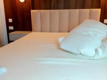 Saradiamond01  live sex cam