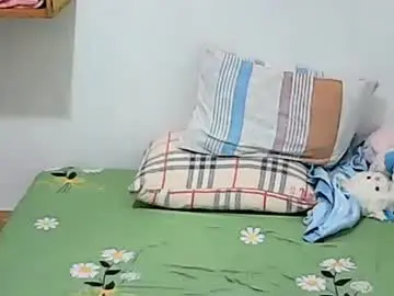 Sweetyummygirl  live sex cam