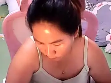 Sweetyummygirl  live sex cam
