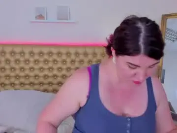 Trishadark  live sex cam