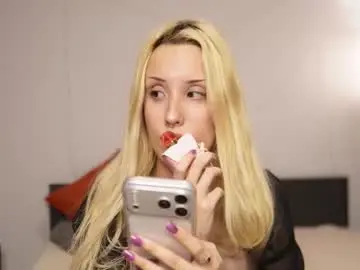 Angelic_lynn  live sex cam