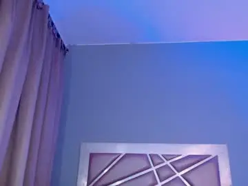 Celeeste_w  live sex cam