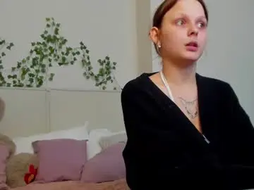 Charlotte_boobsss  live sex cam