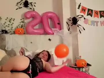 Charlotte_boobsss  live sex cam