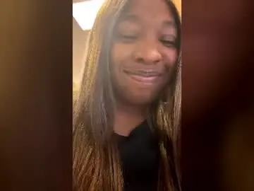 Cocobutterprettybrown  live sex cam