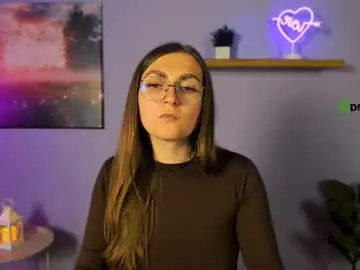 Elara_oscura  live sex cam