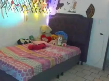 Emilyfreire  live sex cam