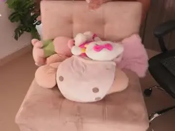 Kaaren17  live sex cam