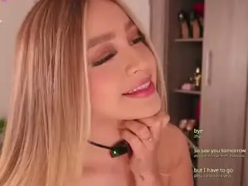 Kaaren17  live sex cam