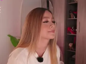 Kaaren17  live sex cam