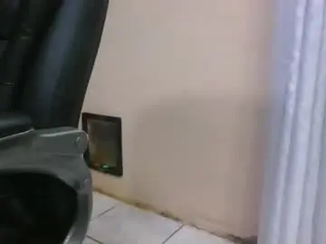 Laylabrasil  live sex cam