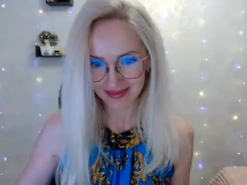 Luckcristal  live sex cam