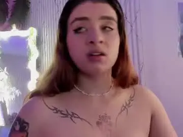 Naomy_tay1  live sex cam