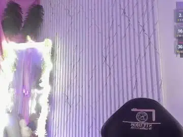 Naomy_tay1  live sex cam
