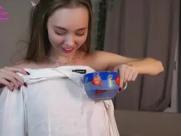 Nobukohittle  live sex cam