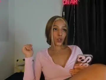 Nya_brown  live sex cam
