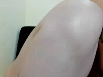 Paulinches_love  live sex cam
