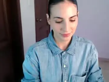 Pia_ranses  live sex cam