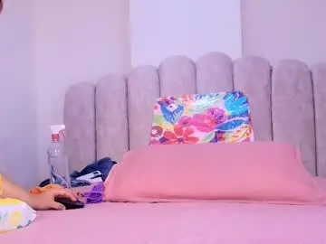 Sharlott_kiss  live sex cam