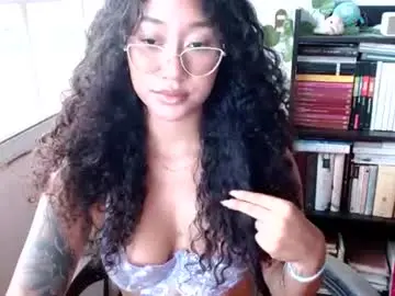 Clitia_xx  live sex cam