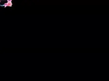 Cloverrmoon  live sex cam
