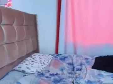 Cloverrmoon  live sex cam