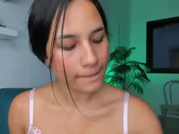 Emilyy_kim  live sex cam