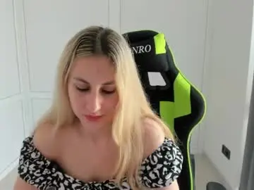 Julia_sunshinee  live sex cam