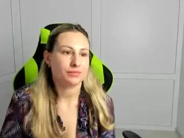Julia_sunshinee  live sex cam