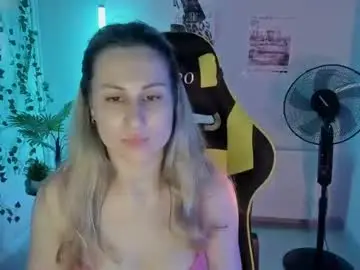 Julia_sunshinee  live sex cam