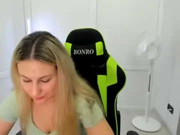 Julia_sunshinee  live sex cam