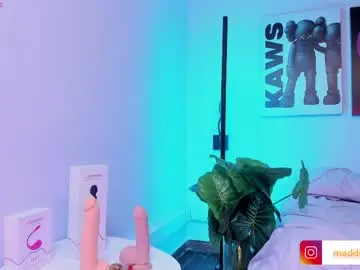 Maddie_rosee  live sex cam